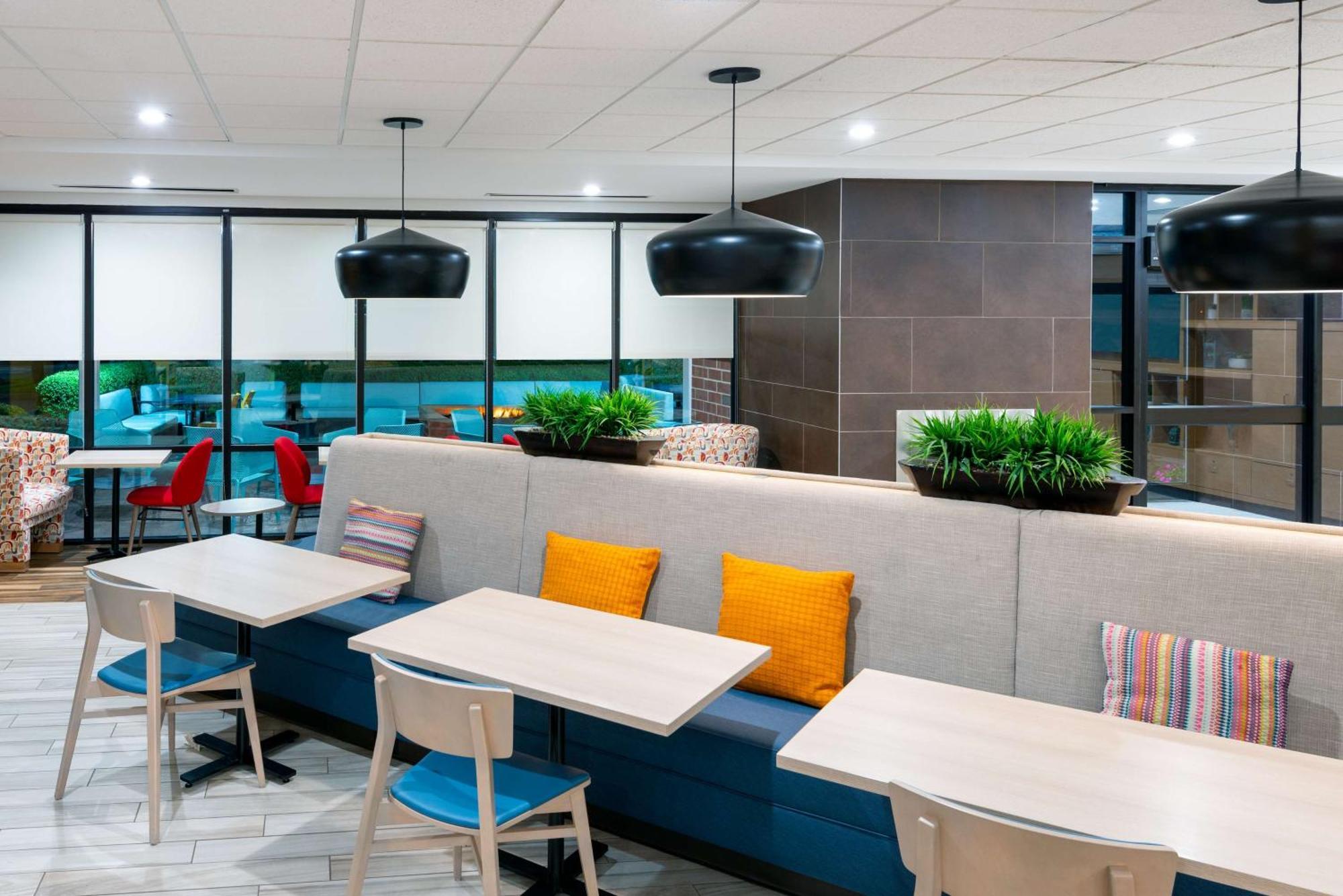 צ'יקטווואגה Home2 Suites By Hilton Buffalo Airport/ Galleria Mall מראה חיצוני תמונה